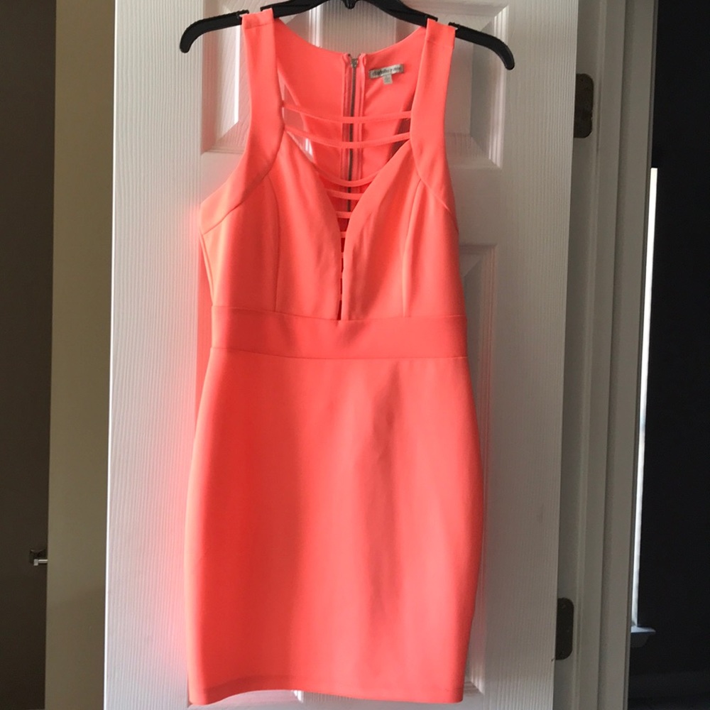 Peach color
